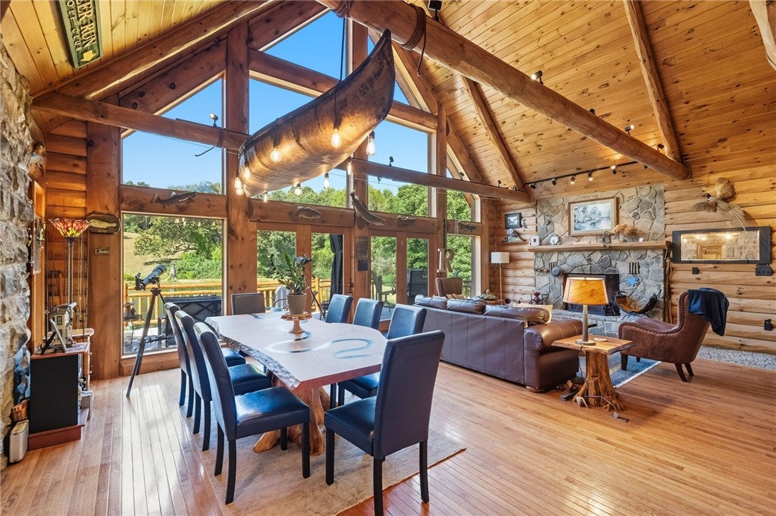 Emlenton, Pennsylvania, 16373, United States, 3 Bedrooms Bedrooms, ,3 BathroomsBathrooms,Residential,Active,1945255