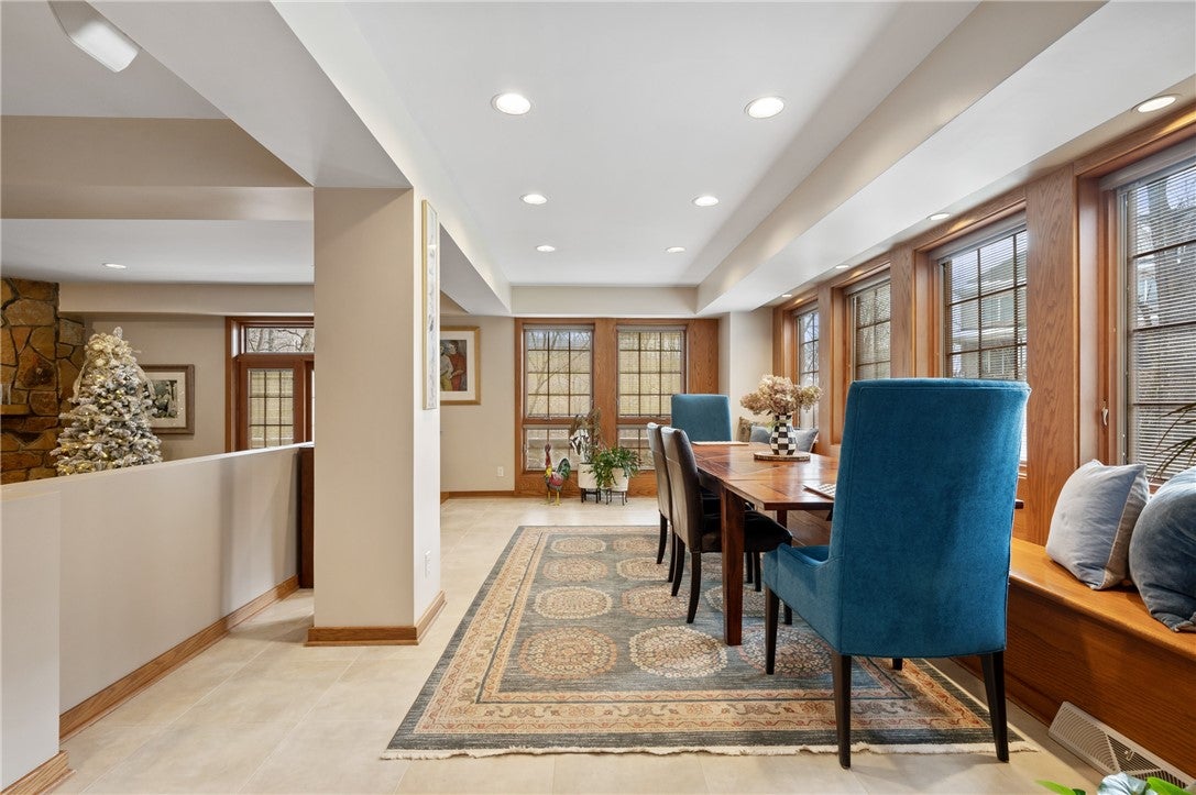 Pittsburgh, Pennsylvania, 15238, United States, 4 Bedrooms Bedrooms, ,4 BathroomsBathrooms,Residential,Active,1853348