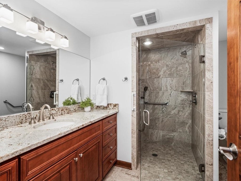 Pittsburgh, Pennsylvania, 15241, United States, 4 Bedrooms Bedrooms, ,5 BathroomsBathrooms,Residential,Active,1926915