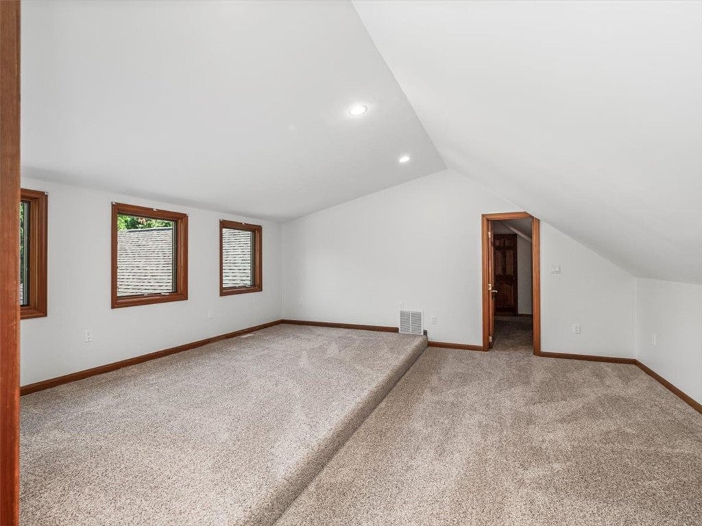 Pittsburgh, Pennsylvania, 15241, United States, 4 Bedrooms Bedrooms, ,5 BathroomsBathrooms,Residential,Active,1926915