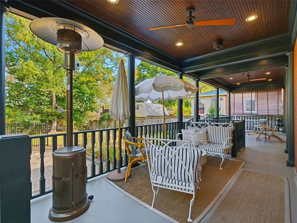 Pittsburgh, Pennsylvania, 15217, United States, 4 Bedrooms Bedrooms, ,3 BathroomsBathrooms,Residential,Active,1969666