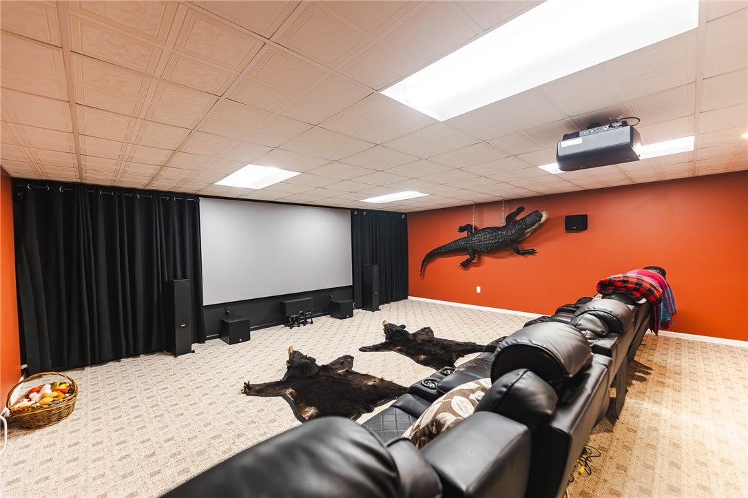 Valencia, Pennsylvania, 16059, United States, 4 Bedrooms Bedrooms, ,4 BathroomsBathrooms,Residential,Active,1922744