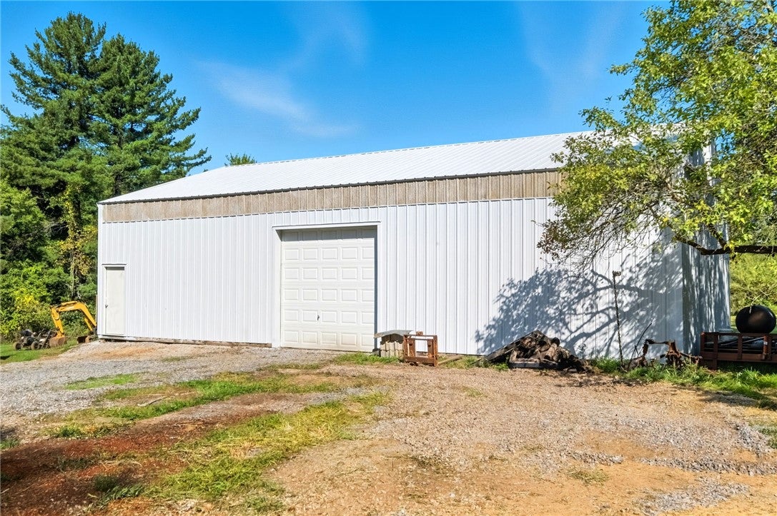 Emlenton, Pennsylvania, 16373, United States, 3 Bedrooms Bedrooms, ,3 BathroomsBathrooms,Residential,Active,1945255