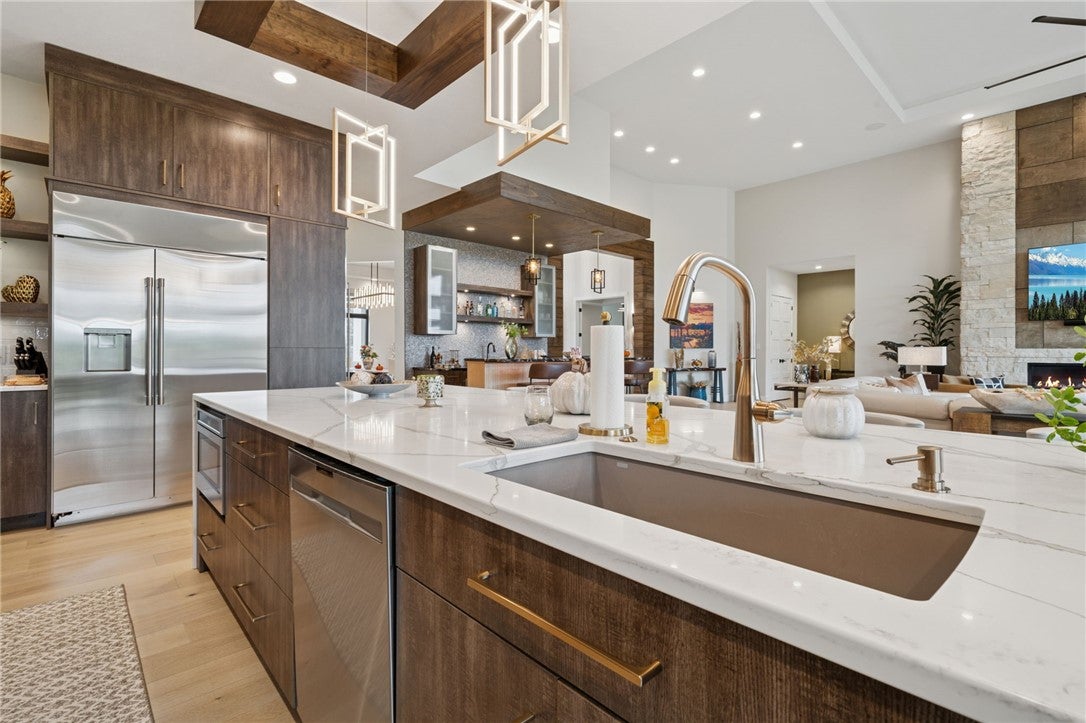 Greensburg, Pennsylvania, 15601, United States, 4 Bedrooms Bedrooms, ,5 BathroomsBathrooms,Residential,Active,1988789