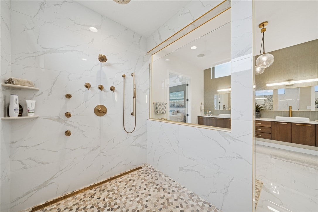 Greensburg, Pennsylvania, 15601, United States, 4 Bedrooms Bedrooms, ,5 BathroomsBathrooms,Residential,Active,1988789