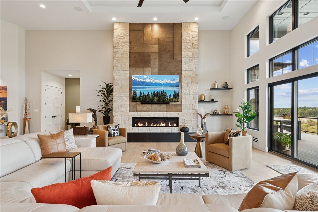 Greensburg, Pennsylvania, 15601, United States, 4 Bedrooms Bedrooms, ,5 BathroomsBathrooms,Residential,Active,1988789