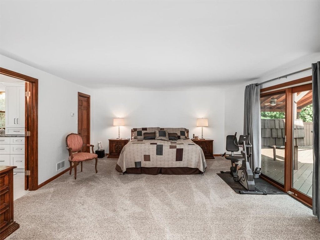 Pittsburgh, Pennsylvania, 15241, United States, 4 Bedrooms Bedrooms, ,5 BathroomsBathrooms,Residential,Active,1926915