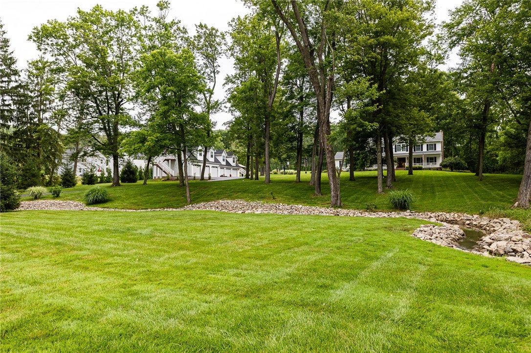 Valencia, Pennsylvania, 16059, United States, 4 Bedrooms Bedrooms, ,4 BathroomsBathrooms,Residential,Active,2011196