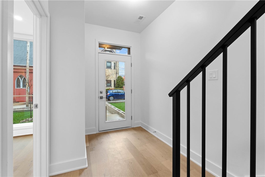 Pittsburgh, Pennsylvania, 15201, United States, 4 Bedrooms Bedrooms, ,5 BathroomsBathrooms,Residential,Active,1825068