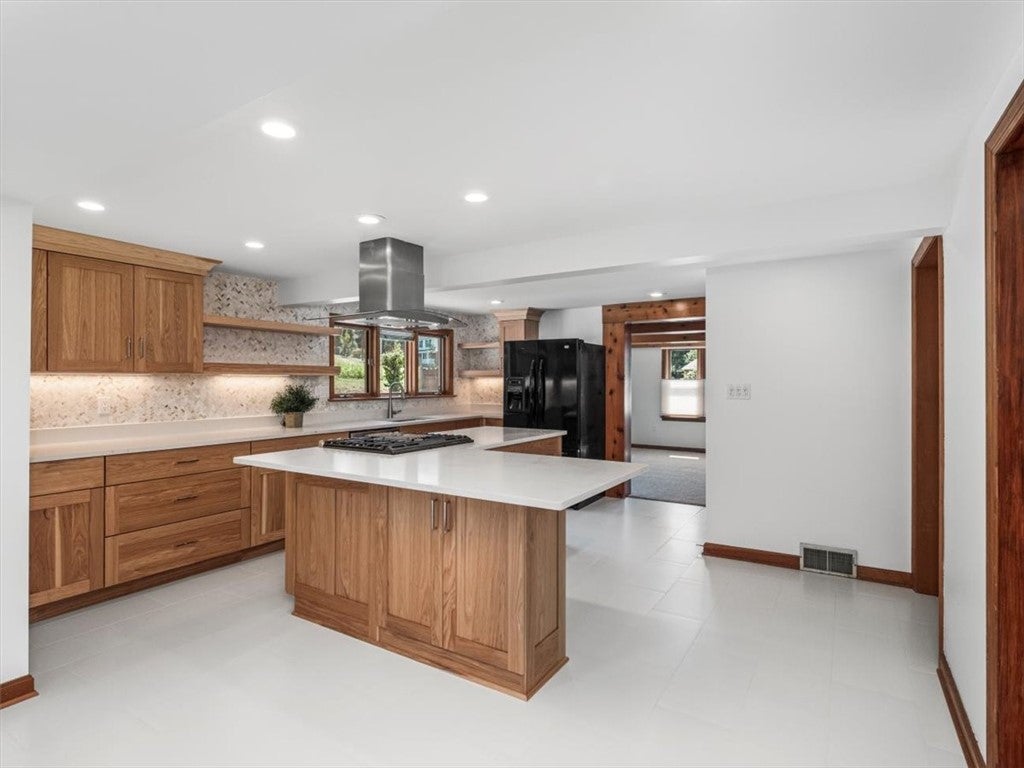 Pittsburgh, Pennsylvania, 15241, United States, 4 Bedrooms Bedrooms, ,5 BathroomsBathrooms,Residential,Active,1926915