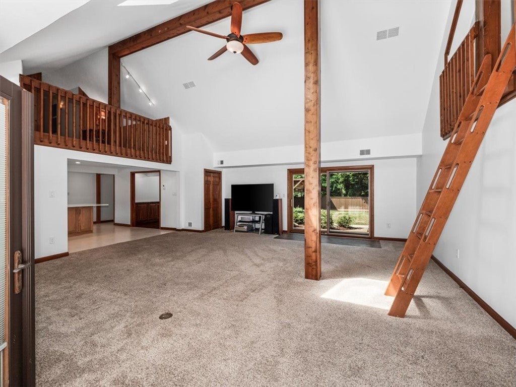 Pittsburgh, Pennsylvania, 15241, United States, 4 Bedrooms Bedrooms, ,5 BathroomsBathrooms,Residential,Active,1926915