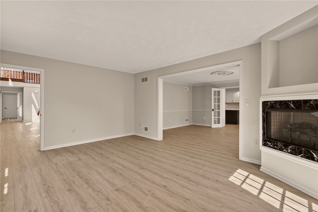 Canonsburg, Pennsylvania, 15317, United States, 5 Bedrooms Bedrooms, ,5 BathroomsBathrooms,Residential,Active,2009822