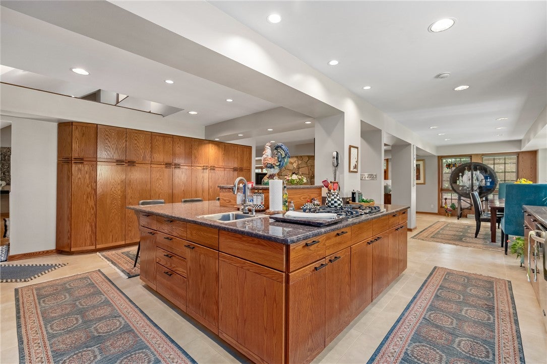 Pittsburgh, Pennsylvania, 15238, United States, 4 Bedrooms Bedrooms, ,4 BathroomsBathrooms,Residential,Active,1853348