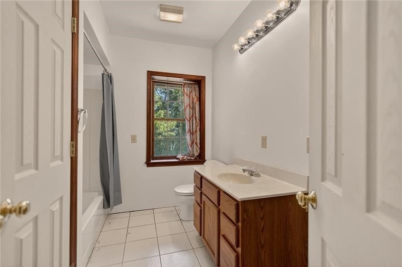 Canonsburg, Pennsylvania, 15317, United States, 5 Bedrooms Bedrooms, ,5 BathroomsBathrooms,Residential,Active,2009822