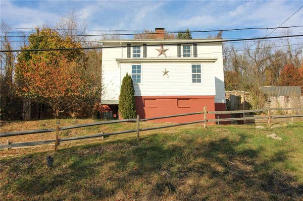 1045 MOON RUN RD, MC KEES ROCKS, PA 15136 - Image 1