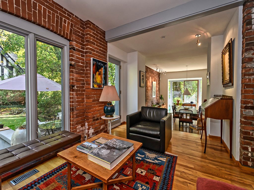 Pittsburgh, Pennsylvania, 15232, United States, 3 Bedrooms Bedrooms, ,2 BathroomsBathrooms,Residential,Active,1905131