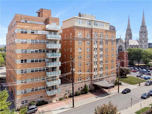 144 N DITHRIDGE ST APT 205, PITTSBURGH, PA 15213, photo 2 of 35