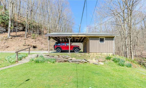 912 TRIPLE CREEK RD, CHAMPION, PA 15622, photo 5 of 47