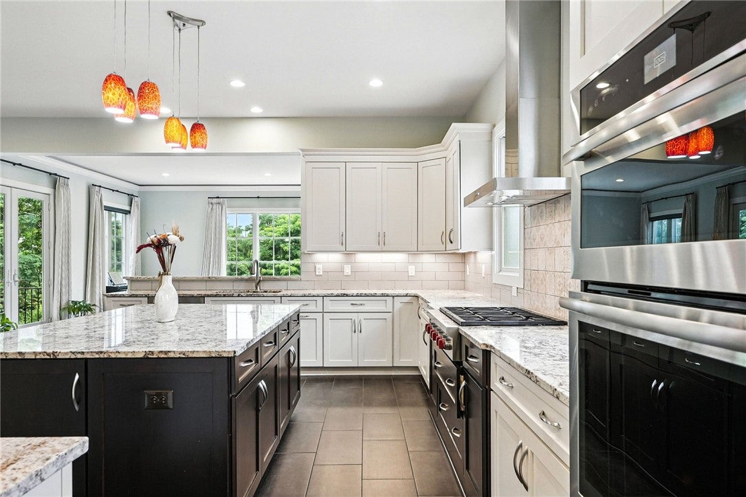 Pittsburgh, Pennsylvania, 15217, United States, 4 Bedrooms Bedrooms, ,5 BathroomsBathrooms,Residential,Active,1936146