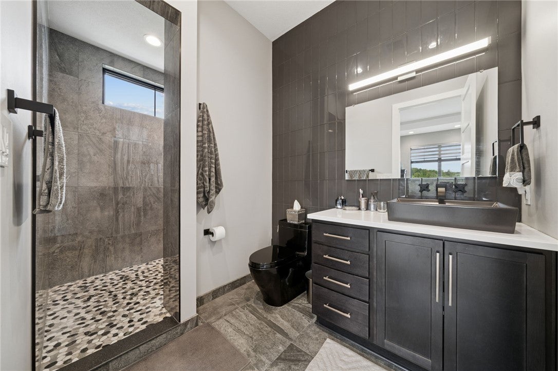 Greensburg, Pennsylvania, 15601, United States, 4 Bedrooms Bedrooms, ,5 BathroomsBathrooms,Residential,Active,1988789