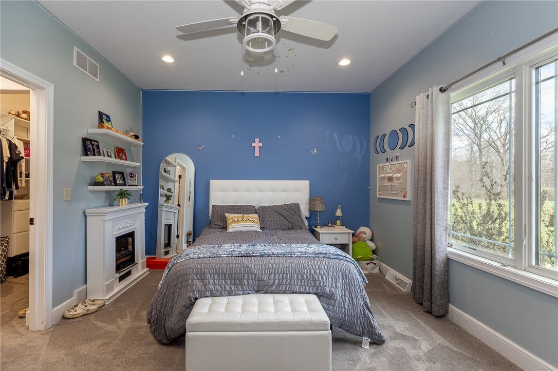 Mercer, Pennsylvania, 16137, United States, 3 Bedrooms Bedrooms, ,4 BathroomsBathrooms,Residential,Active,2040220