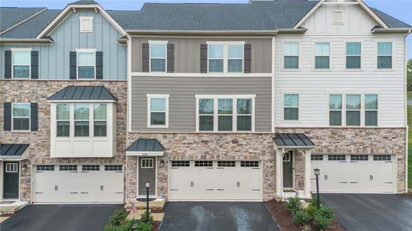 7004 TURNBERRY LN, JEANNETTE, PA 15644 - Image 1