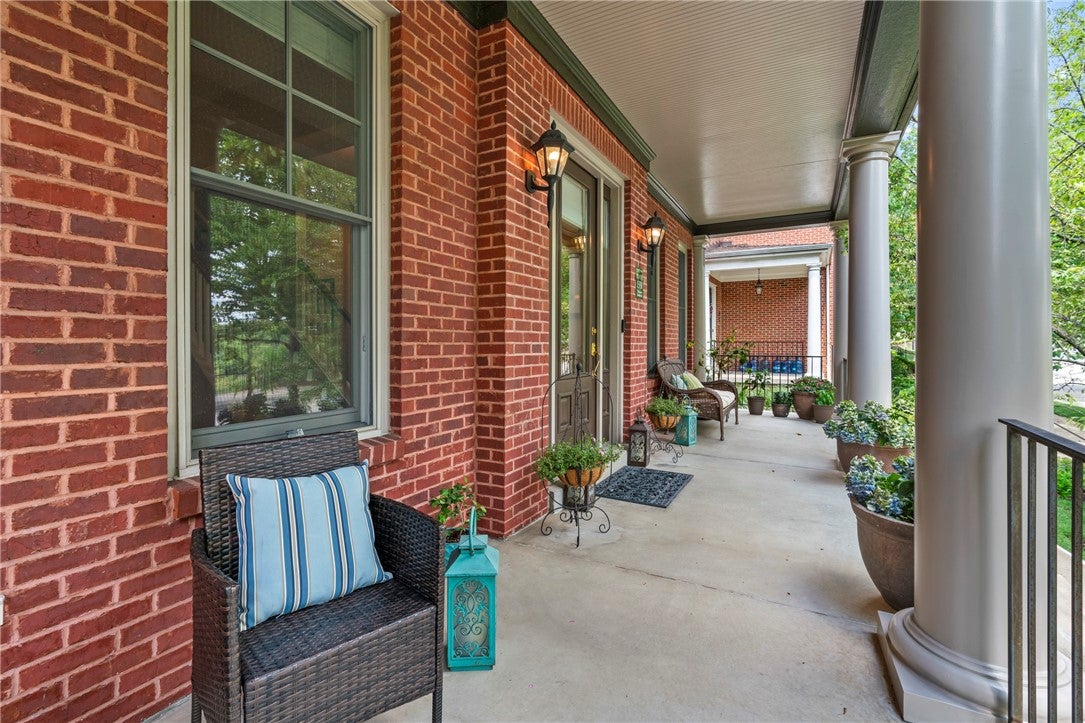 Pittsburgh, Pennsylvania, 15217, United States, 4 Bedrooms Bedrooms, ,4 BathroomsBathrooms,Residential,Active,1899201