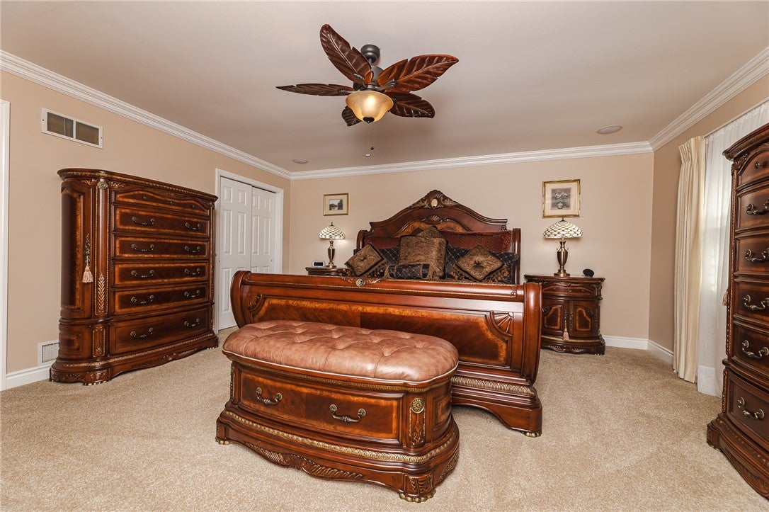 Valencia, Pennsylvania, 16059, United States, 4 Bedrooms Bedrooms, ,4 BathroomsBathrooms,Residential,Active,2011196