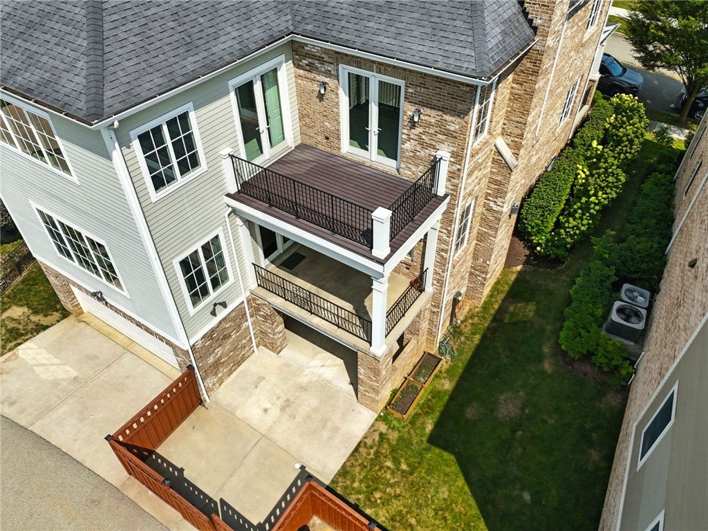 Pittsburgh, Pennsylvania, 15217, United States, 4 Bedrooms Bedrooms, ,5 BathroomsBathrooms,Residential,Active,1936146