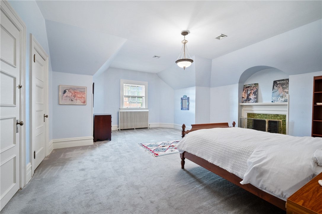 Pittsburgh, Pennsylvania, 15232, United States, 8 Bedrooms Bedrooms, ,6 BathroomsBathrooms,Residential,Active,1973278