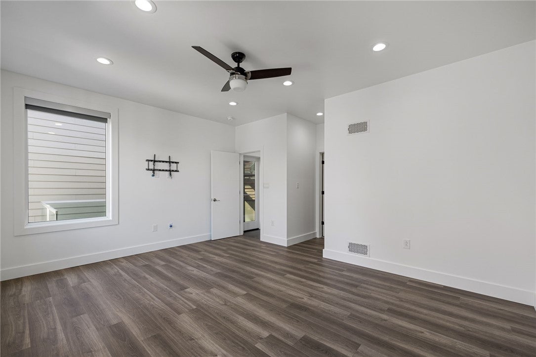 Pittsburgh, Pennsylvania, 15201, United States, 3 Bedrooms Bedrooms, ,4 BathroomsBathrooms,Residential,Active,1968384