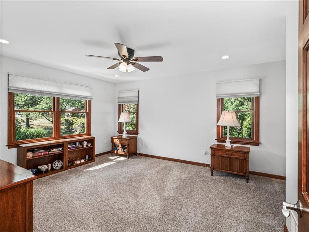 Pittsburgh, Pennsylvania, 15241, United States, 4 Bedrooms Bedrooms, ,5 BathroomsBathrooms,Residential,Active,1926915