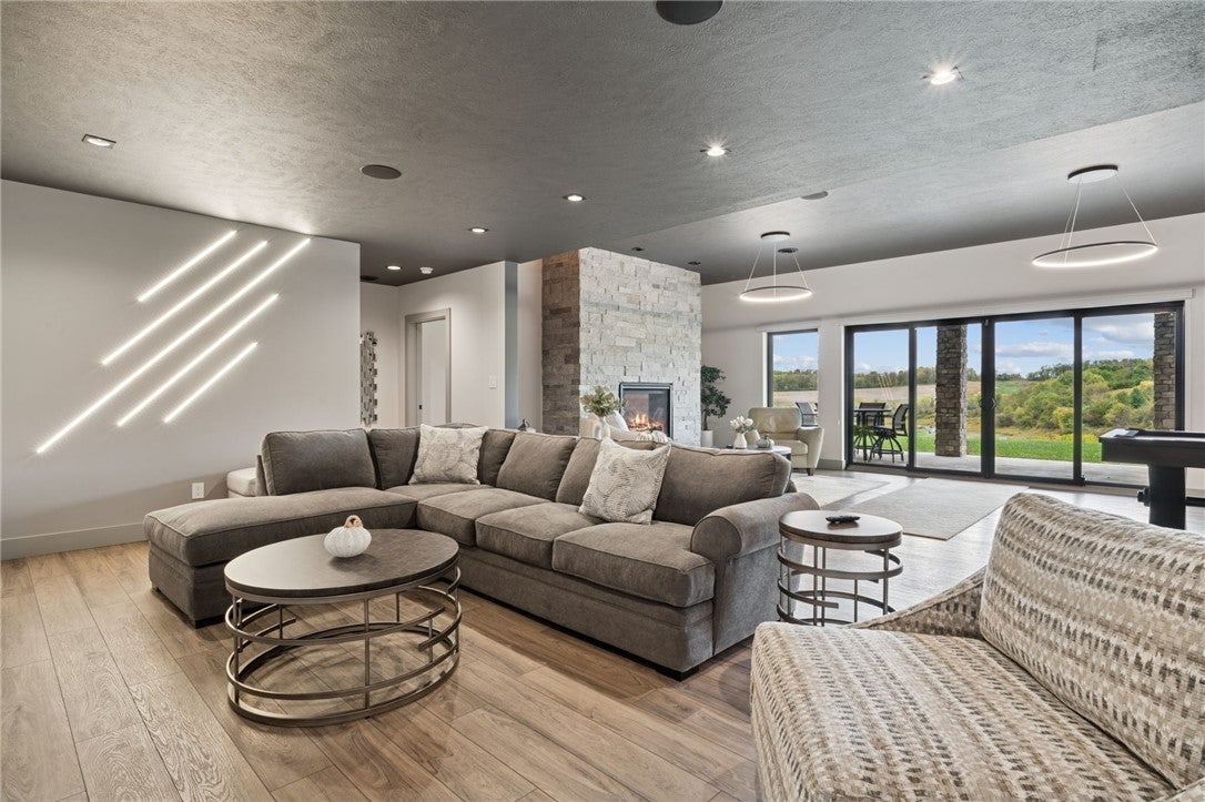 Greensburg, Pennsylvania, 15601, United States, 4 Bedrooms Bedrooms, ,5 BathroomsBathrooms,Residential,Active,1988789