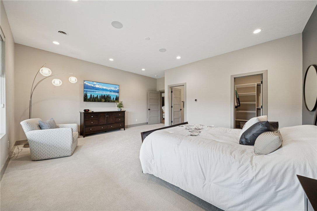 Greensburg, Pennsylvania, 15601, United States, 4 Bedrooms Bedrooms, ,5 BathroomsBathrooms,Residential,Active,1988789