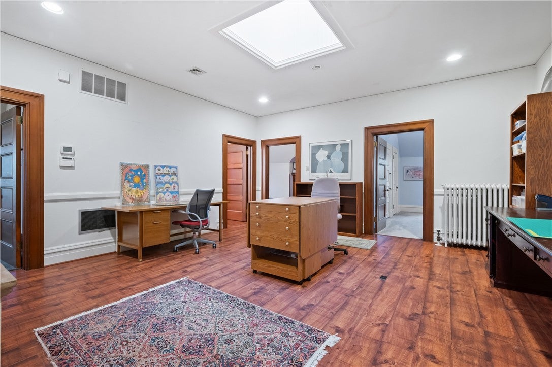 Pittsburgh, Pennsylvania, 15232, United States, 8 Bedrooms Bedrooms, ,6 BathroomsBathrooms,Residential,Active,1973278