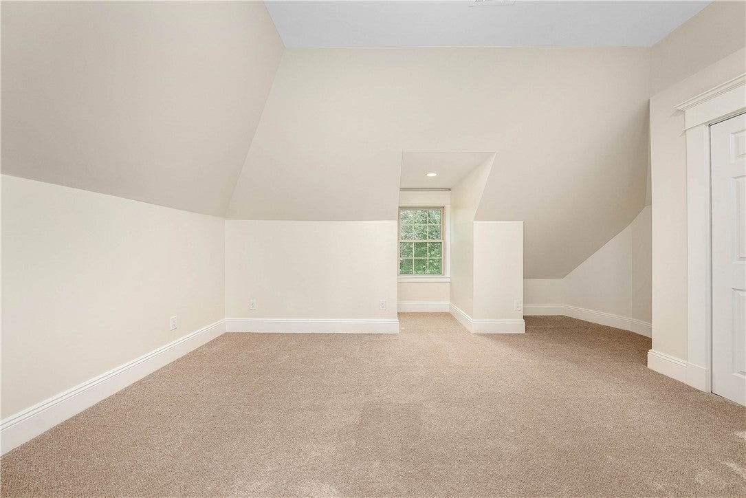 Pittsburgh, Pennsylvania, 15217, United States, 5 Bedrooms Bedrooms, ,4 BathroomsBathrooms,Residential,Active,1922334