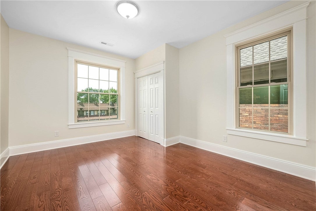 Pittsburgh, Pennsylvania, 15217, United States, 5 Bedrooms Bedrooms, ,4 BathroomsBathrooms,Residential,Active,1922334