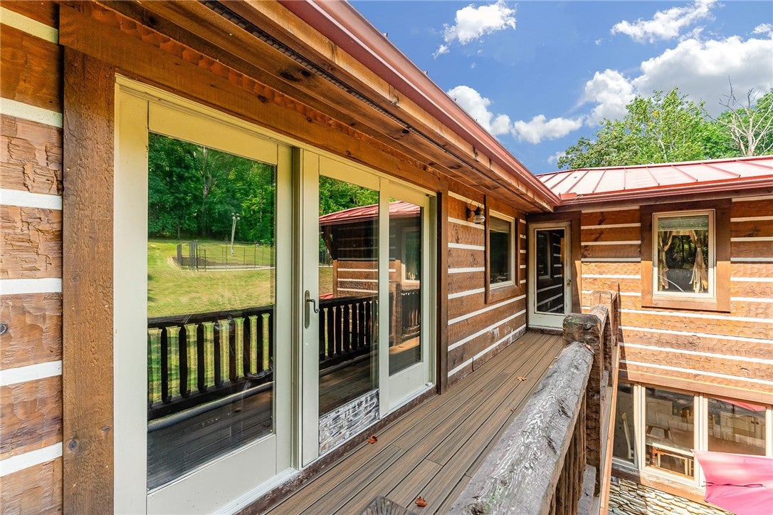 Waynesburg, Pennsylvania, 15370, United States, 5 Bedrooms Bedrooms, ,5 BathroomsBathrooms,Residential,Active,1971790