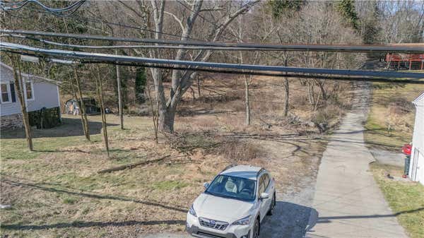 1118 GRINGO RD, ALIQUIPPA, PA 15001, photo 2 of 7