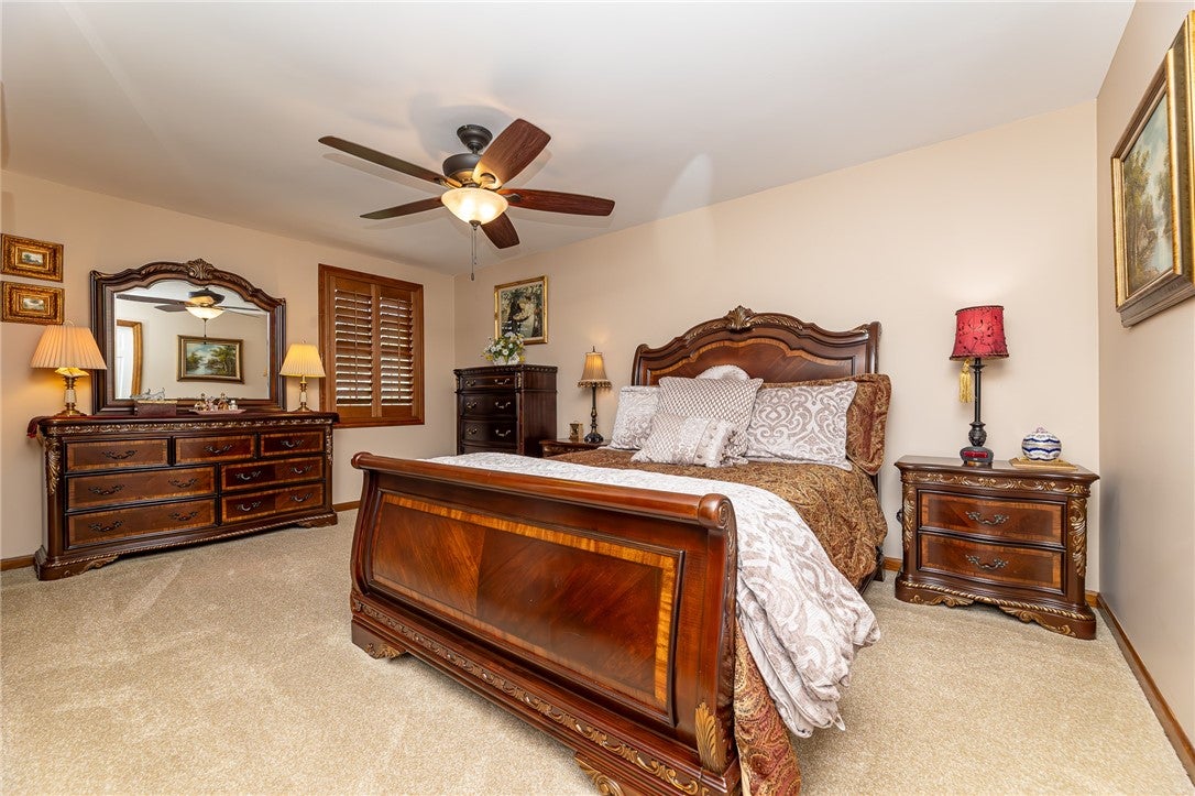 Valencia, Pennsylvania, 16059, United States, 4 Bedrooms Bedrooms, ,4 BathroomsBathrooms,Residential,Active,2011196