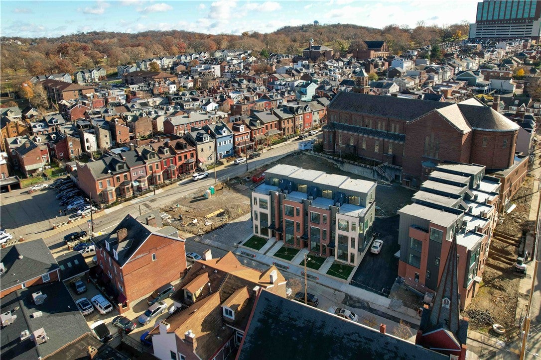 Pittsburgh, Pennsylvania, 15201, United States, 4 Bedrooms Bedrooms, ,5 BathroomsBathrooms,Residential,Active,1900409