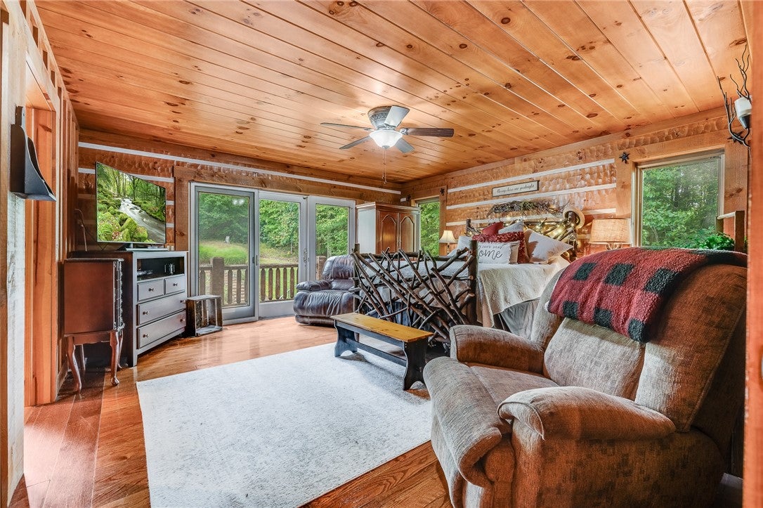 Waynesburg, Pennsylvania, 15370, United States, 5 Bedrooms Bedrooms, ,5 BathroomsBathrooms,Residential,Active,1971790