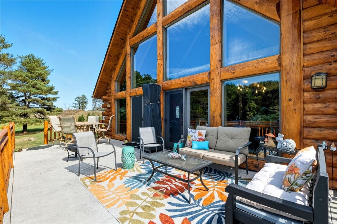 Emlenton, Pennsylvania, 16373, United States, 3 Bedrooms Bedrooms, ,3 BathroomsBathrooms,Residential,Active,1945255