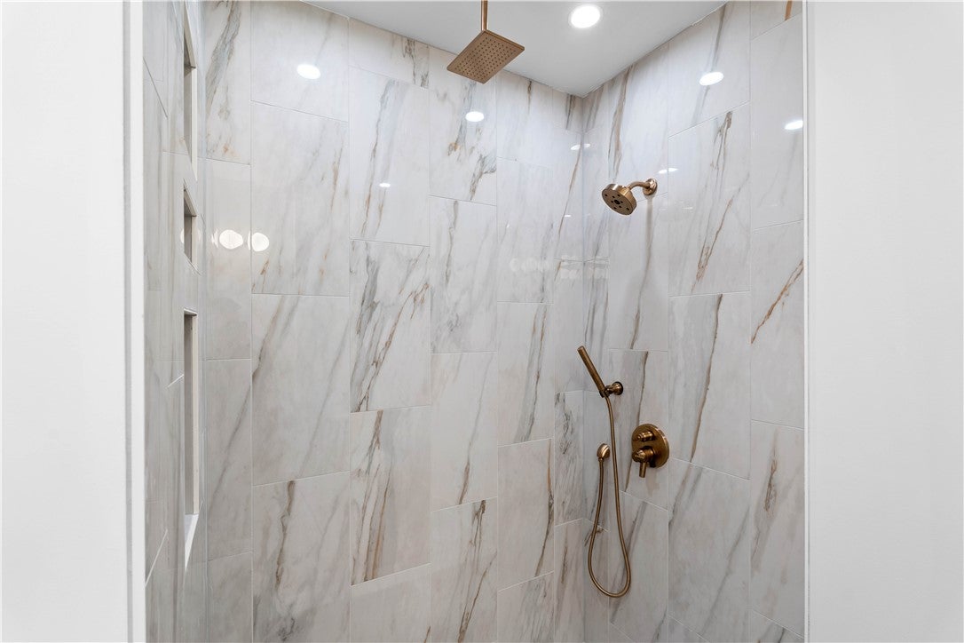 Pittsburgh, Pennsylvania, 15201, United States, ,5 BathroomsBathrooms,Residential,Active,1900397