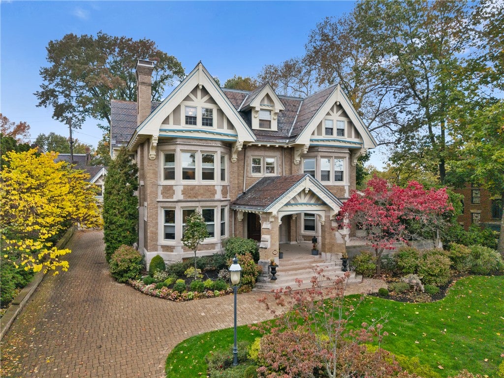 Pittsburgh, Pennsylvania, 15232, United States, 8 Bedrooms Bedrooms, ,6 BathroomsBathrooms,Residential,Active,1973278