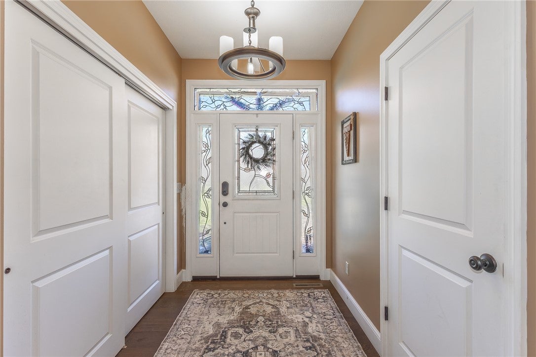 Mercer, Pennsylvania, 16137, United States, 3 Bedrooms Bedrooms, ,4 BathroomsBathrooms,Residential,Active,2040220