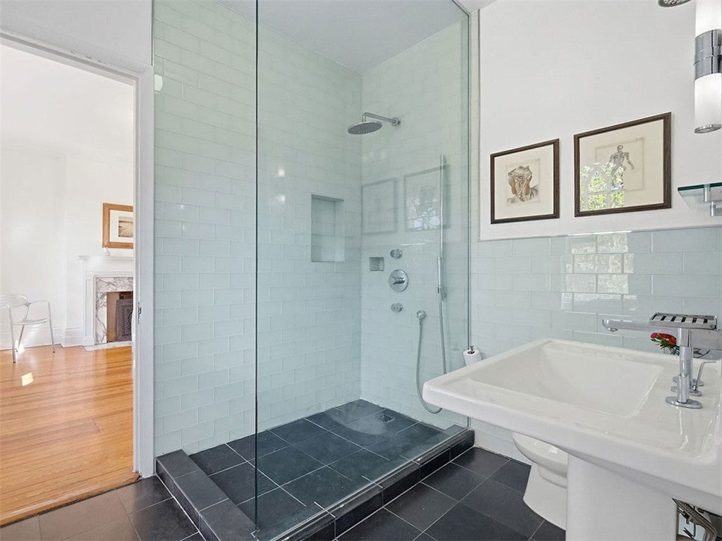 Pittsburgh, Pennsylvania, 15217, United States, 4 Bedrooms Bedrooms, ,3 BathroomsBathrooms,Residential,Active,1969666