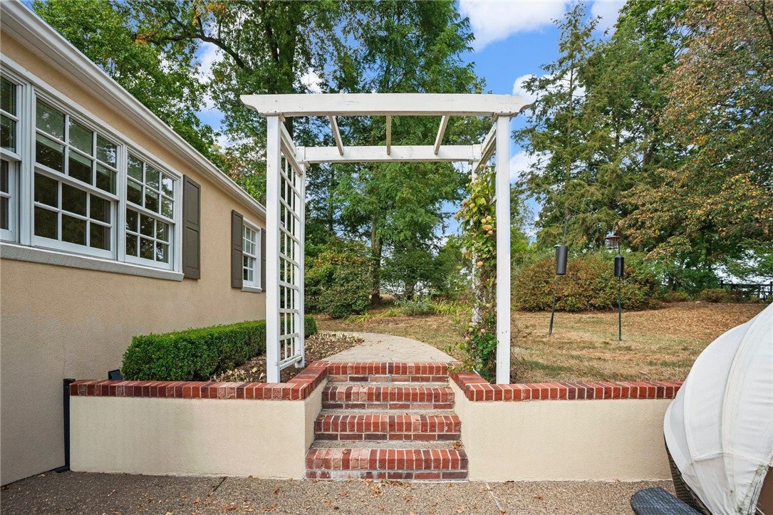 Sewickley, Pennsylvania, 15143, United States, 3 Bedrooms Bedrooms, ,4 BathroomsBathrooms,Residential,Active,1952620