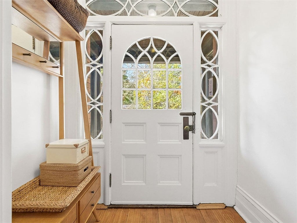 Pittsburgh, Pennsylvania, 15217, United States, 4 Bedrooms Bedrooms, ,3 BathroomsBathrooms,Residential,Active,1969666