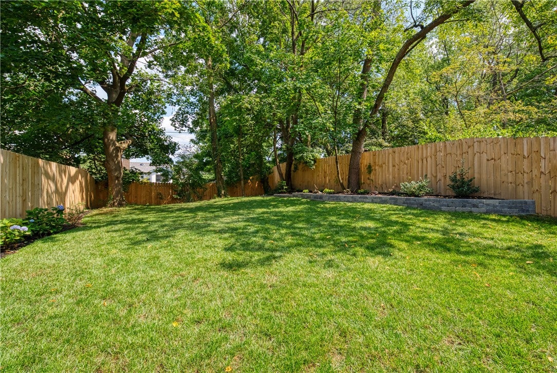 Pittsburgh, Pennsylvania, 15217, United States, 5 Bedrooms Bedrooms, ,4 BathroomsBathrooms,Residential,Active,1922334